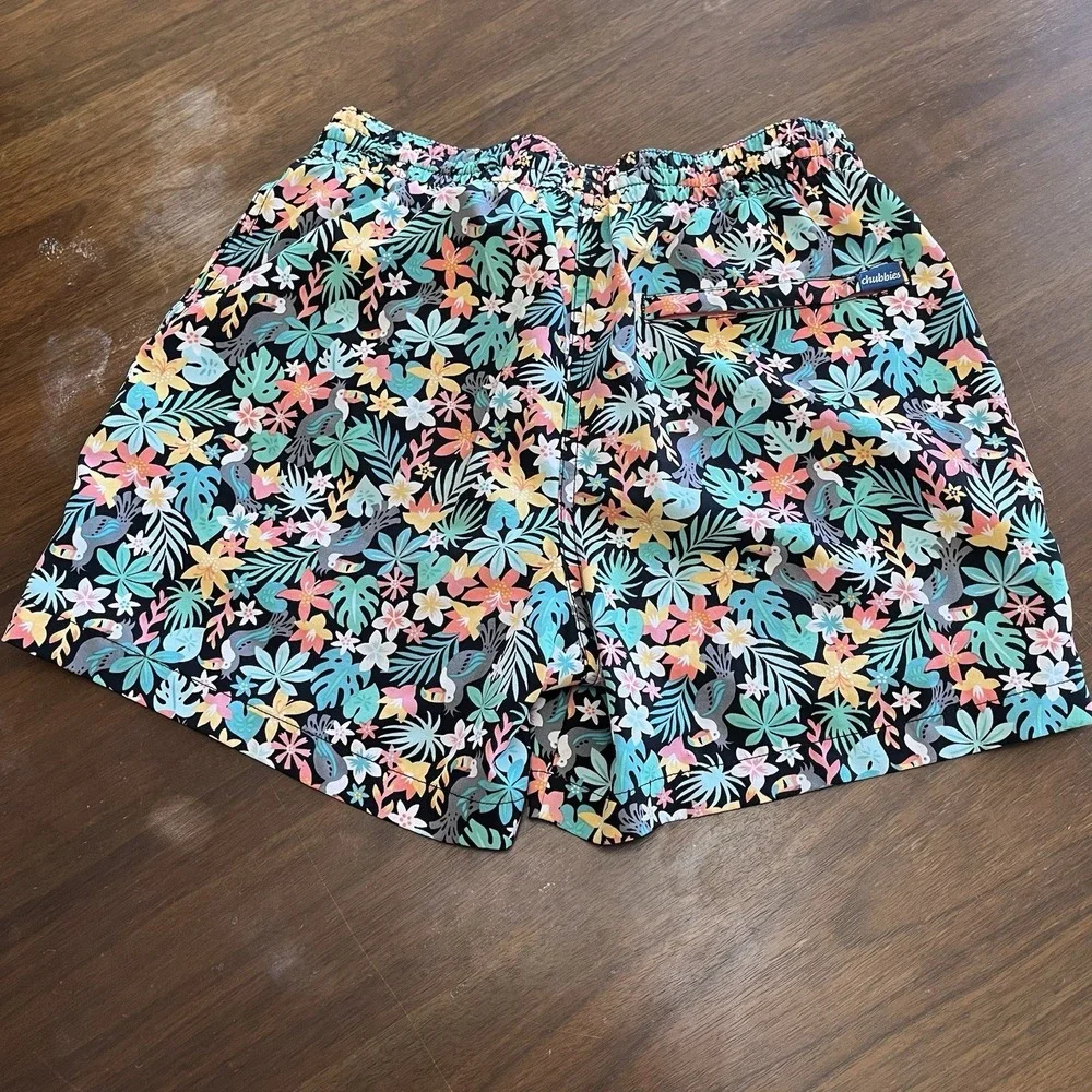 Chubbies Swim Trunks Men's Small Tropical Toucan Floral 5.5